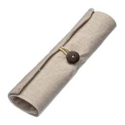 Astuccio arrotolabile in cotonechiusura con bottone ed elastico