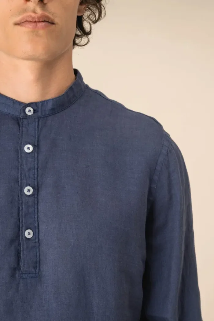 Camicia uomo con collo alla coreana slavata in lino