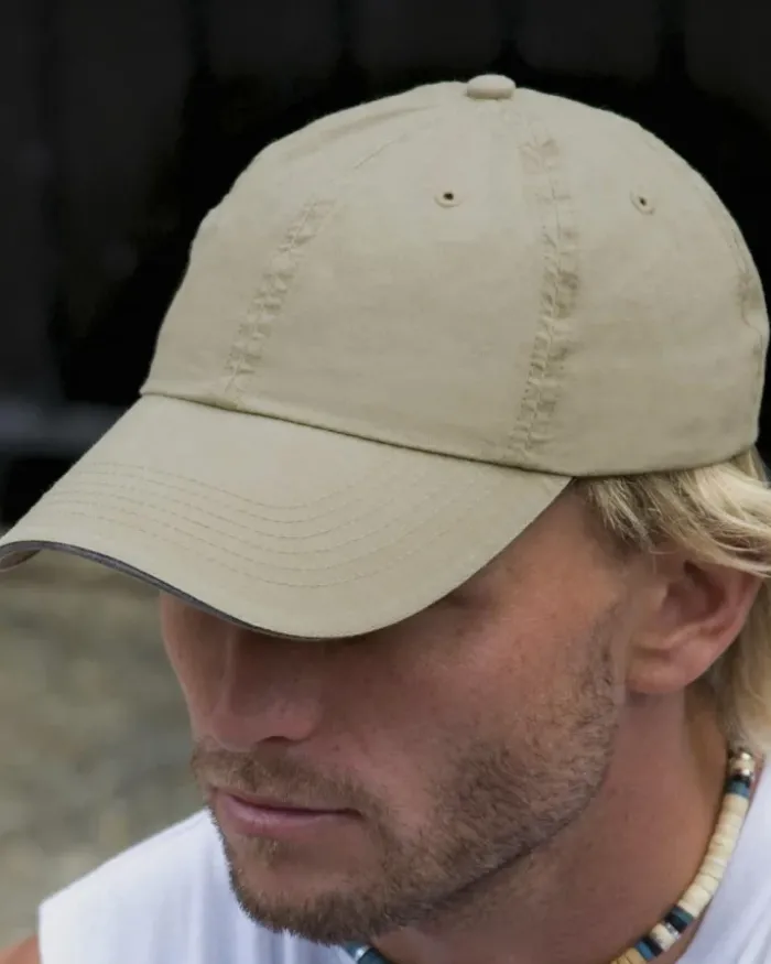Cappellino in cotone twill 100g, prelavato, chiusura metallica