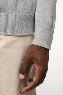 Pullover uomo con collo a v ecosostenibile