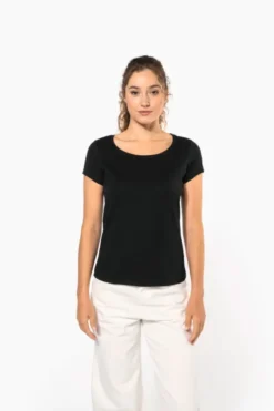 T-shirt donna manica corta collo a barca