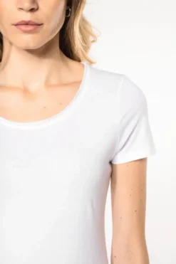T-shirt donna maniche corte e collo con bordi a taglio vivo